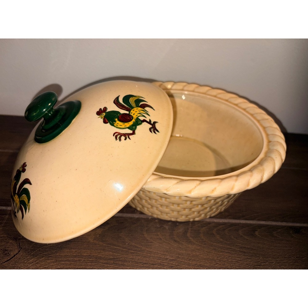 Vintage Metlox Poppytrail Rooster Basketweave Covered Dish Farmhouse Bowl